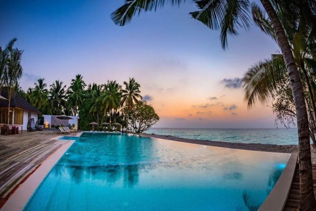 Манду: Курортный Отель Fiyavalhu Resort Maldives