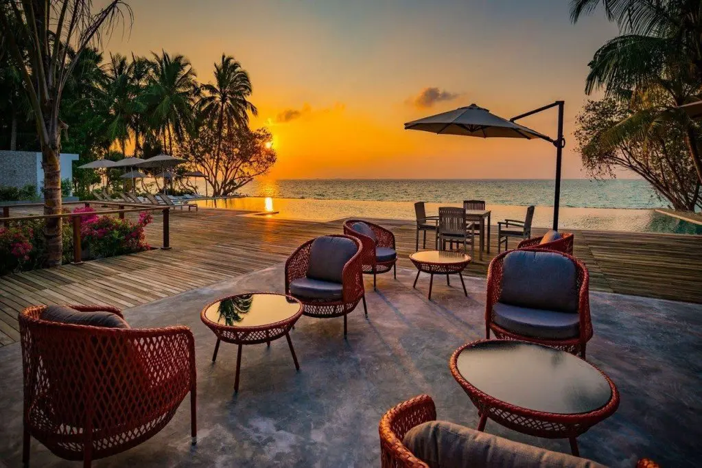 Манду: Курортный Отель Fiyavalhu Resort Maldives