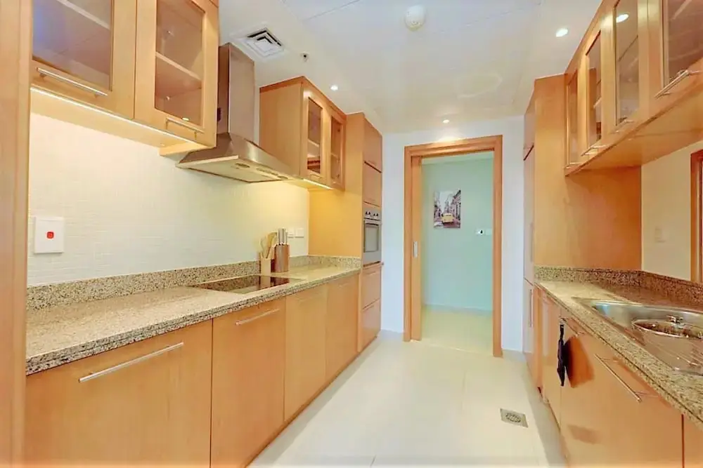 Дубай: Stunning 2 bed Balcony Marina View Dubai