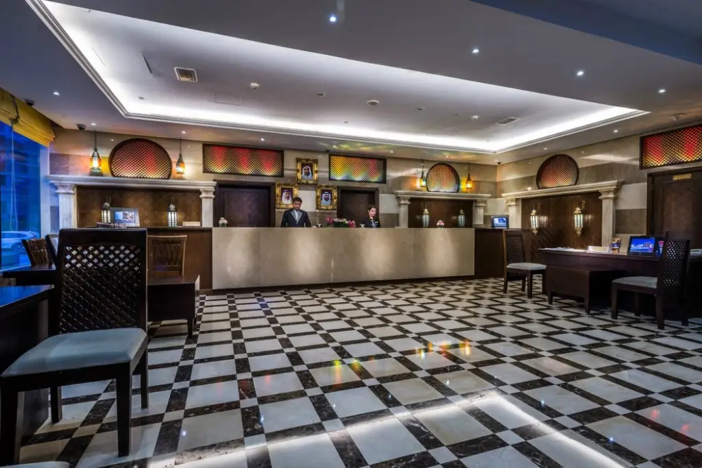 Дубай: TOP First Central Hotel Suites