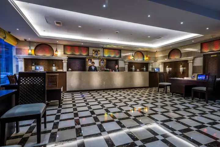 Дубай: TOP First Central Hotel Suites