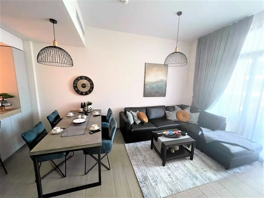 Дубай: Spacious 1 bedroom with balcony in Wilton Terraces
