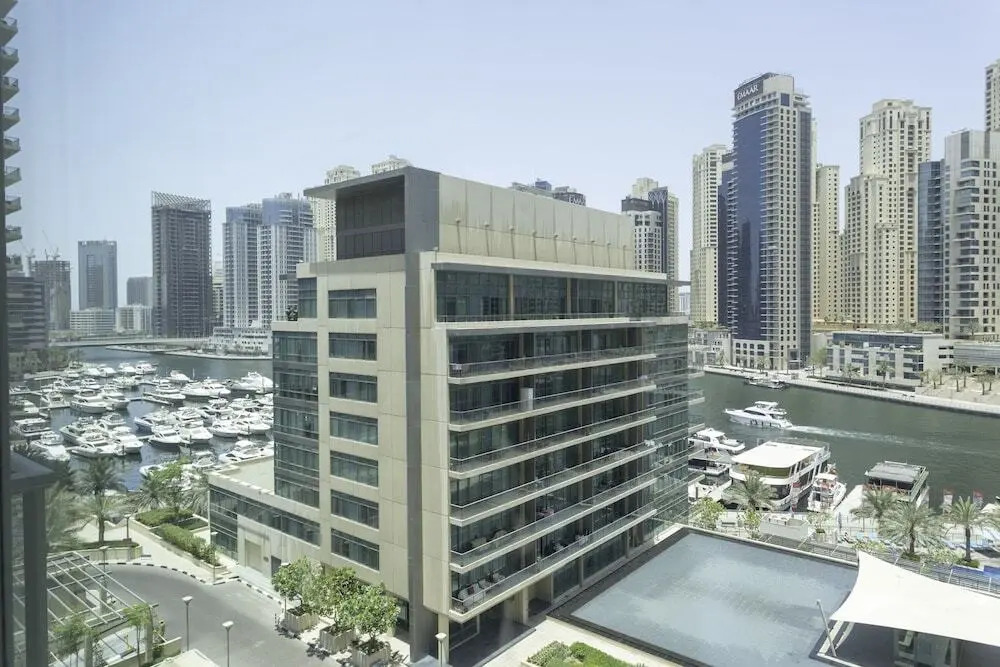 Al Majara Tower 3 by One Perfect Stay — фото 1