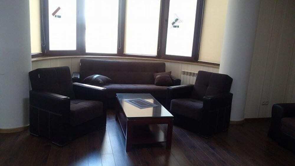 Тбилиси: All Seasons ApartHotel on Freedom Square