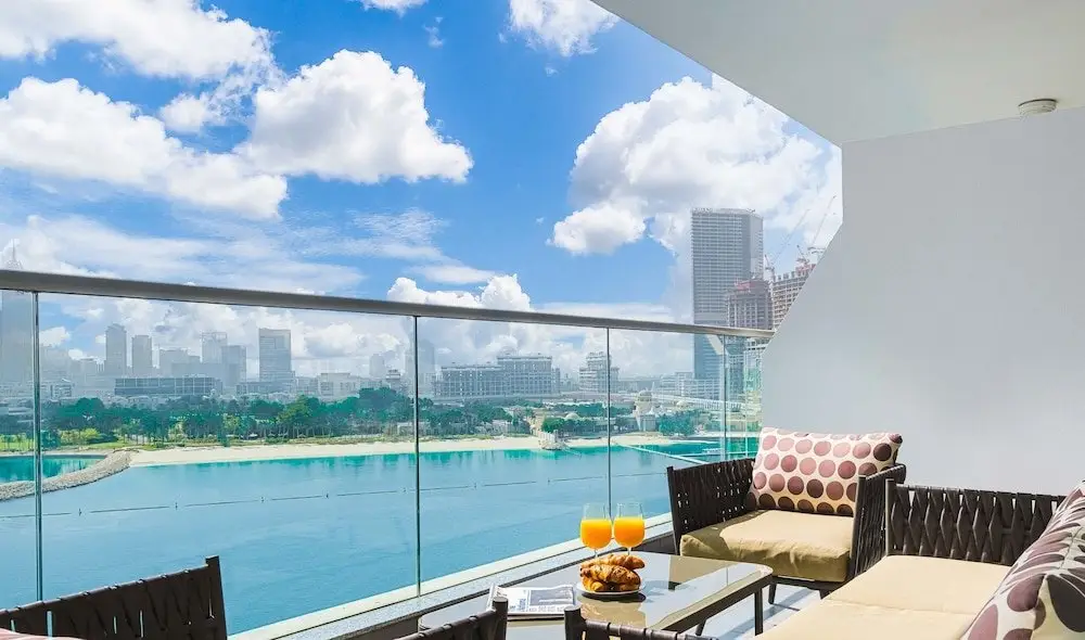 Дубай: Azure Residence by LUX Holiday Home