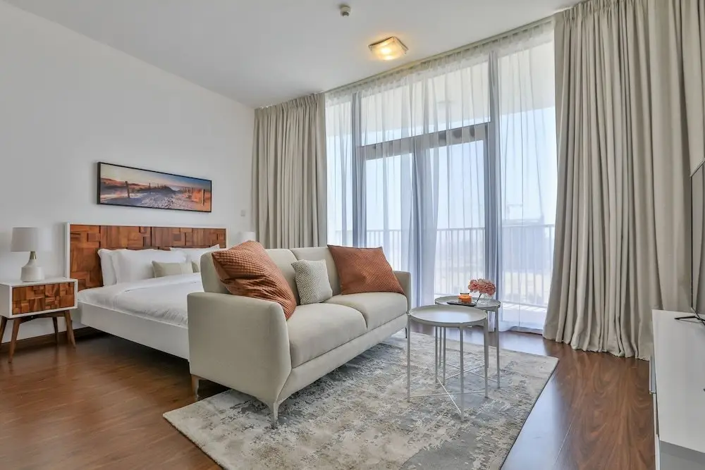 Дубай: Driven Holiday Homes - Binghatti Pearls