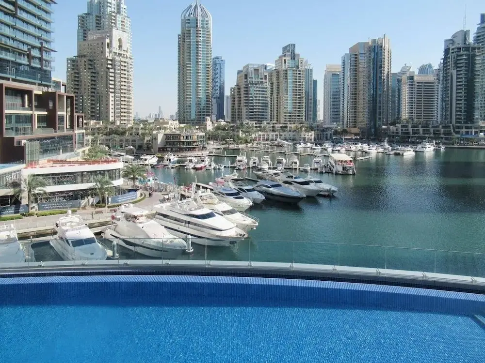 Supreme 2BR Apartment - Cosmopolitan Living in Dubai Marina! — фото 1