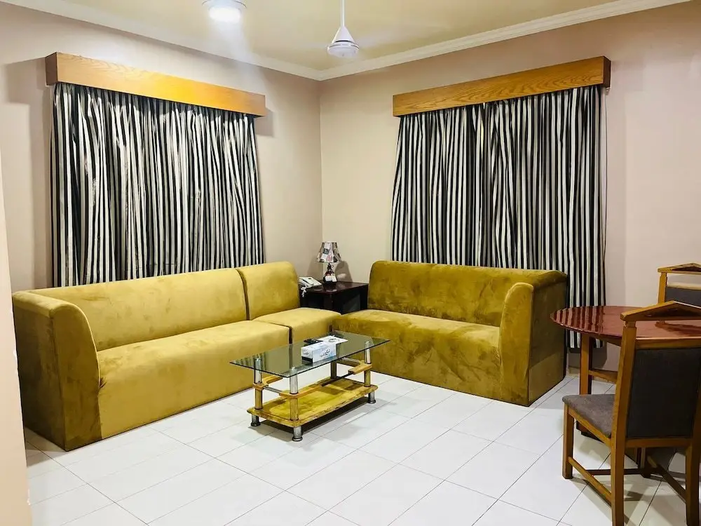 Шарджа: Al Ghadeer Hotel Apartment