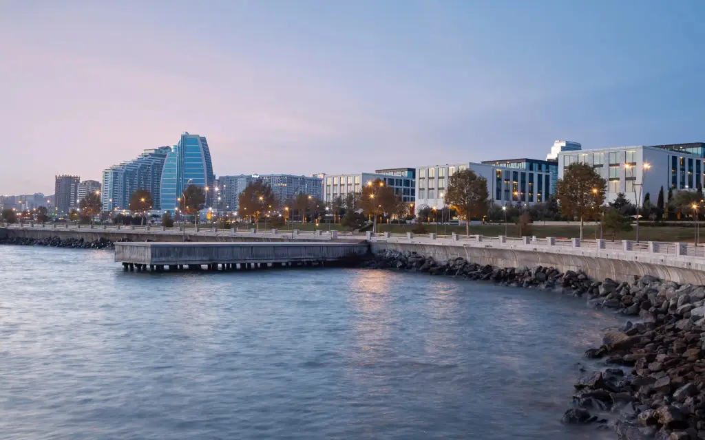 Баку: Отель Baku Marriott Hotel Boulevard