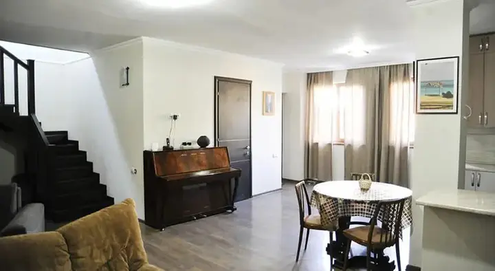 Тбилиси: Hotel Maqatsaria