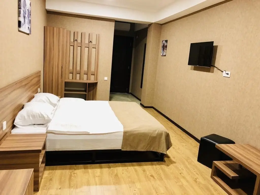 Тбилиси: Lords Hotel
