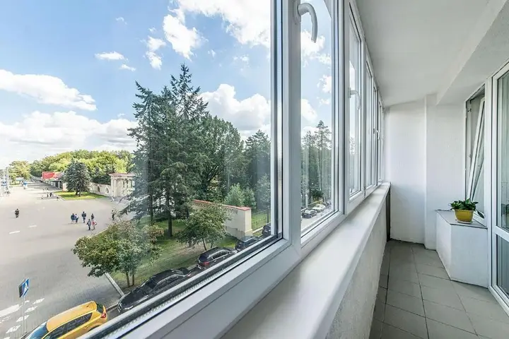 Минск: Nezavisimosti 80