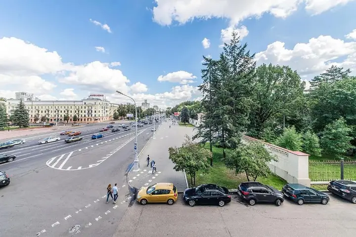 Минск: Nezavisimosti 80