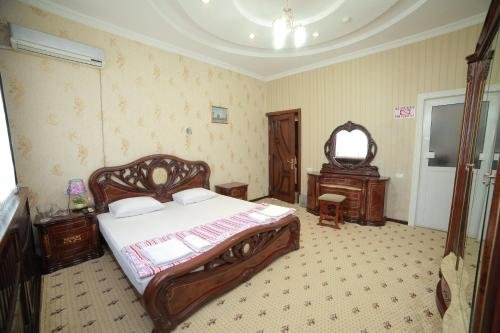 Бухара: Afrosiyob Hotel