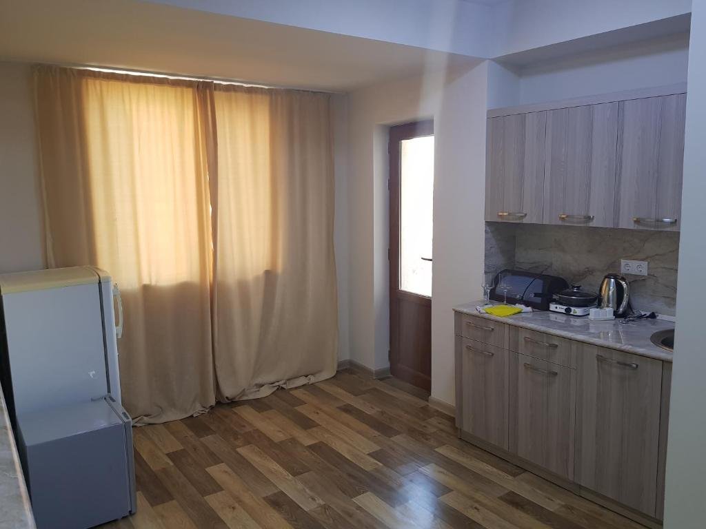 Ереван: Cross Apartments and Tours