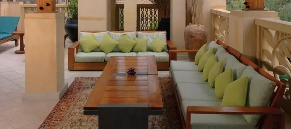 Дубай: Jumeirah Malakiya Villas