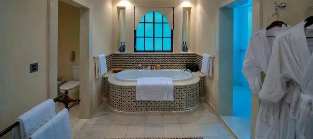 Дубай: Jumeirah Malakiya Villas