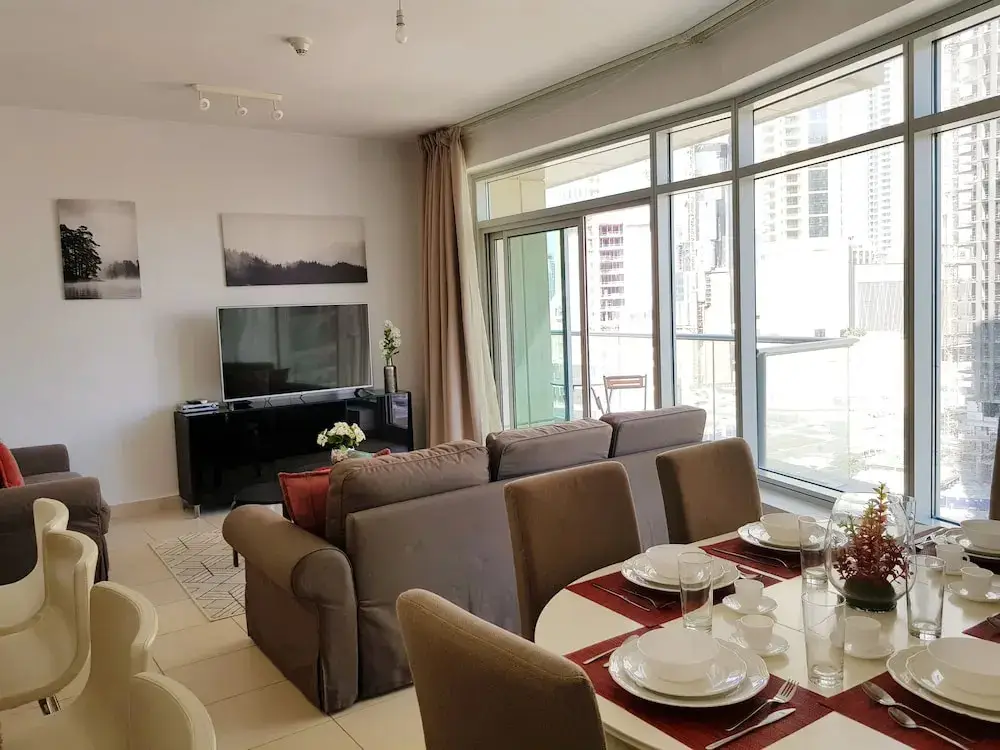 Дубай: Luton Vacation Home Burj Views
