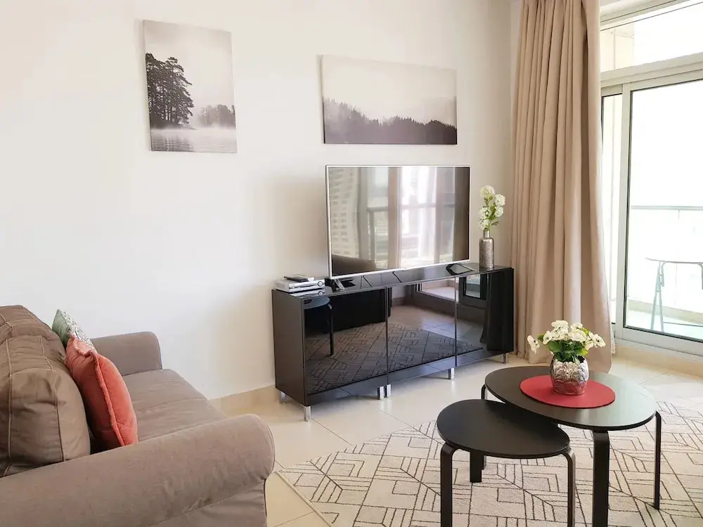 Дубай: Luton Vacation Home Burj Views