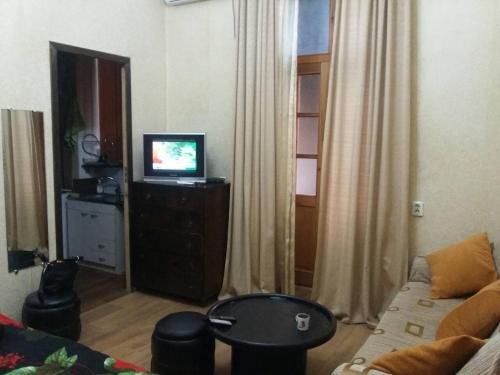 Тбилиси: Apartments Agmashenebeli 77
