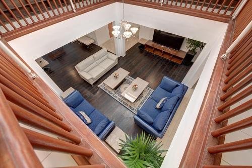 Дубай: J5 Four Bedroom Villa in Al Wasl For Family Stay Only