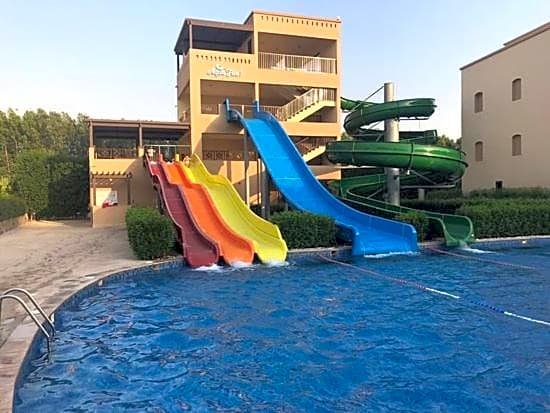 Рас-эль-Хайма: 2-Bedroom Private Villa at Cove