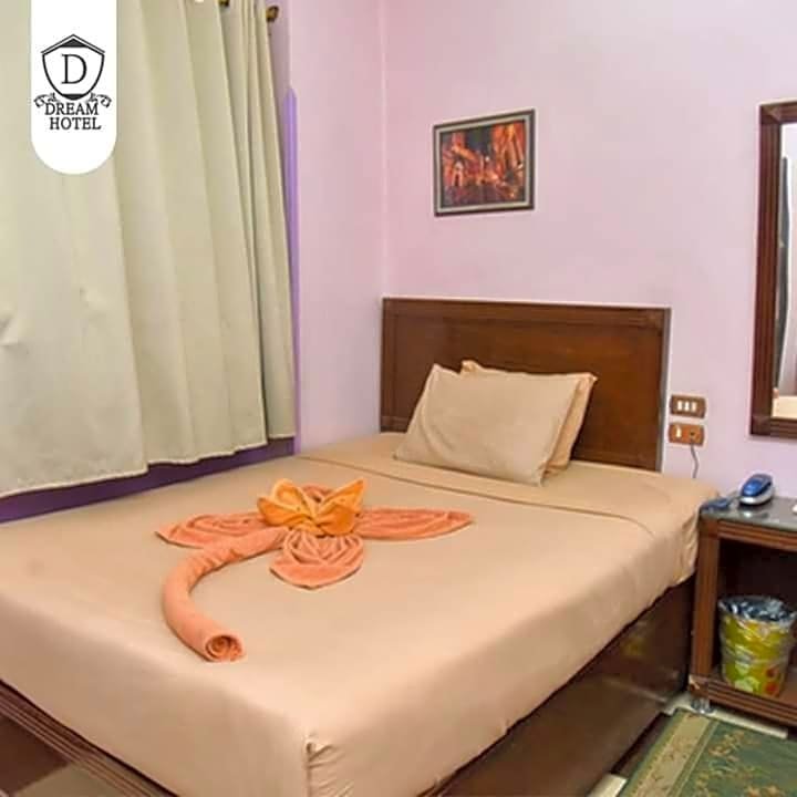 Кена: Dream Hotel
