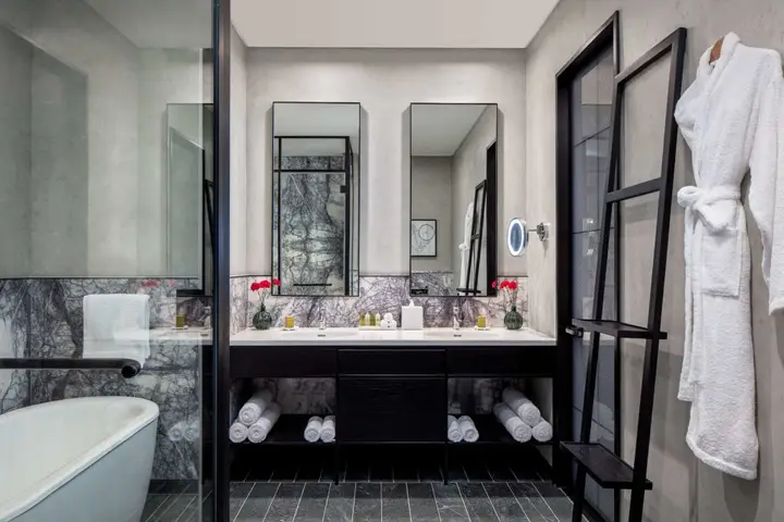 Дубай: DoubleTree by Hilton Dubai M Square Hotel & Residence