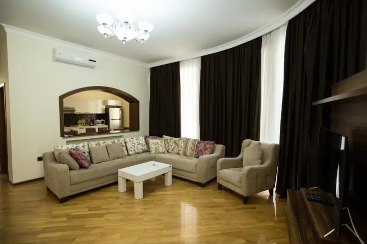 Баку: Golden Moon Baku