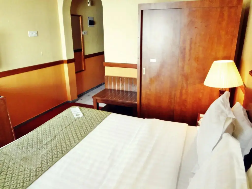 Дубай: Middle East Hotel