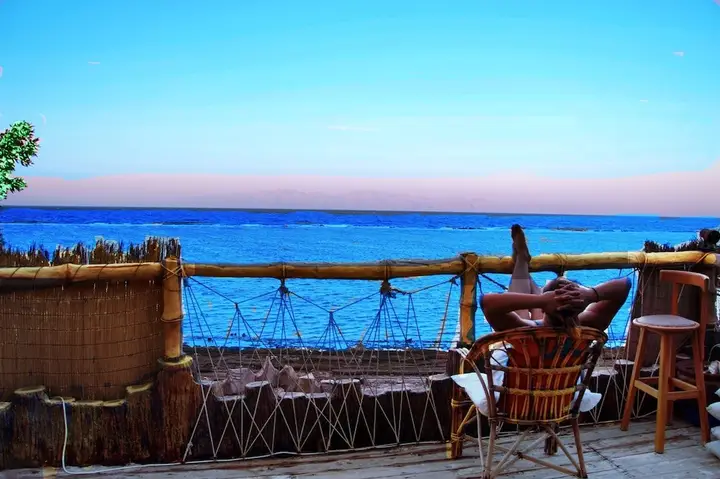 Аз Заказик: The Cozy Beach Cave