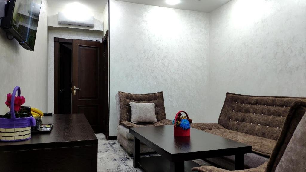 Ташкент: G`ayrat Hoji Ota Hotel