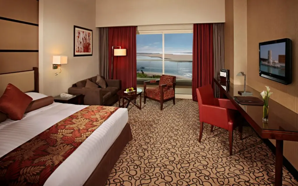 Абу-Даби: Отель Khalidiya Palace Rayhaan by Rotana 