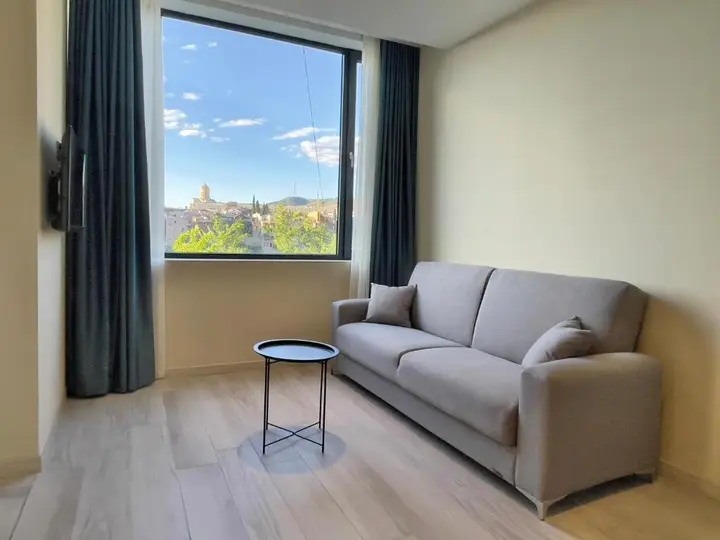 Тбилиси: Отель Eleven Inn Tbilisi