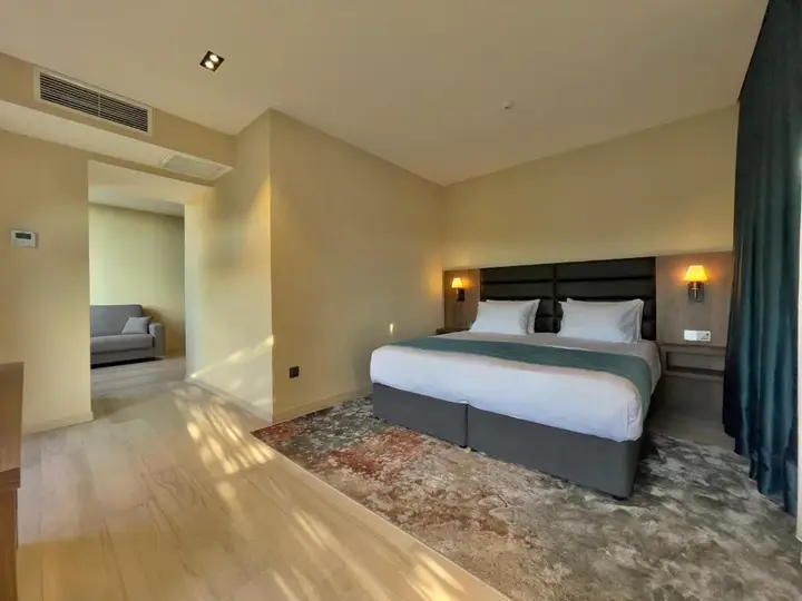 Тбилиси: Отель Eleven Inn Tbilisi