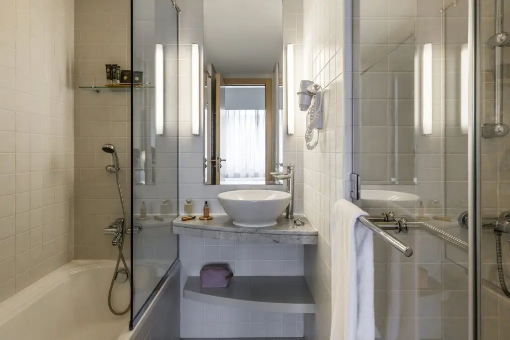 Дубай: Отель Novotel Suites Mall Avenue Dubai