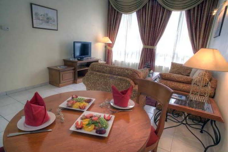 Абу-Даби: Al Diar Palm Suites Hotel