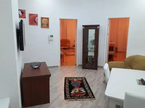 Баку: NIZAMI Street 2