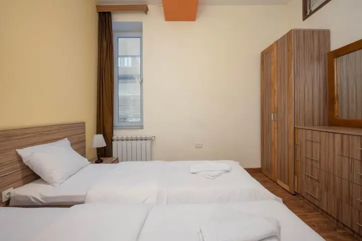Ереван: Stay Inn (Стей Инн) на улице Микаэла Налбандяна 7/1