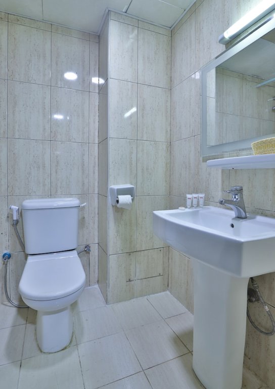 Дубай: Oyo 261 Remas Apartment