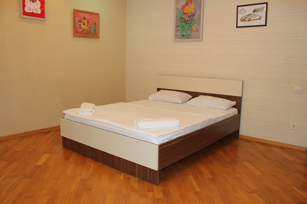 Баку: Apartment on Mahammad Nakhchivani 14