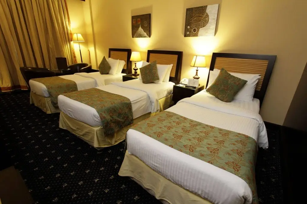 Дубай: Dorus Hotel
