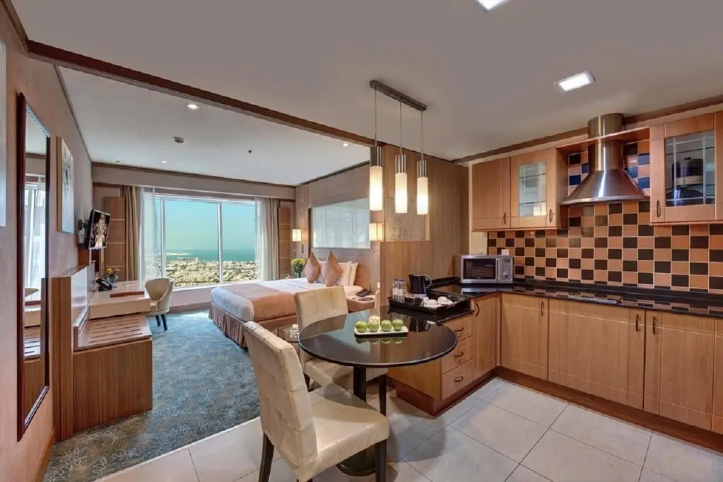 Дубай: Grand Stay Hotel
