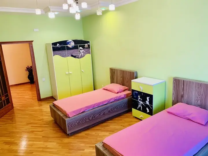 Баку: Cosy Apartment With 3Bdr And 2 Bth