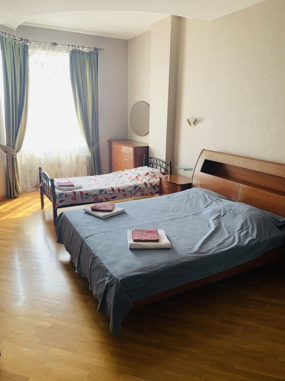 Баку: Panoramic Apartments 200 M2 Of Space