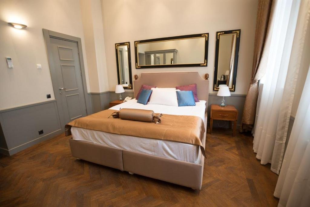Seven Rooms Boutique Hotel — фото 1