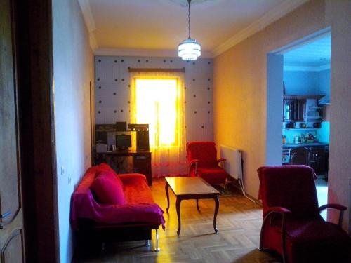 Зугдиди: Chikava Apartment