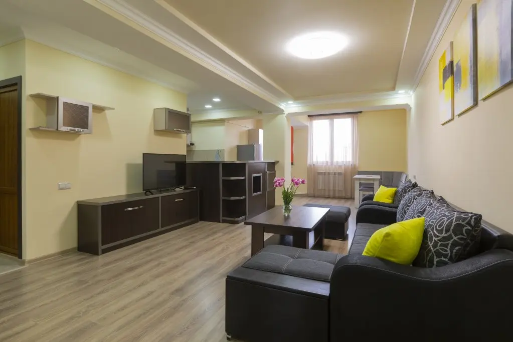 Ереван: Апартаменты Umba Apartment N5 - балкон и вид на гору Арарат