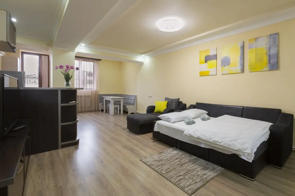 Ереван: Апартаменты Umba Apartment N5 - балкон и вид на гору Арарат