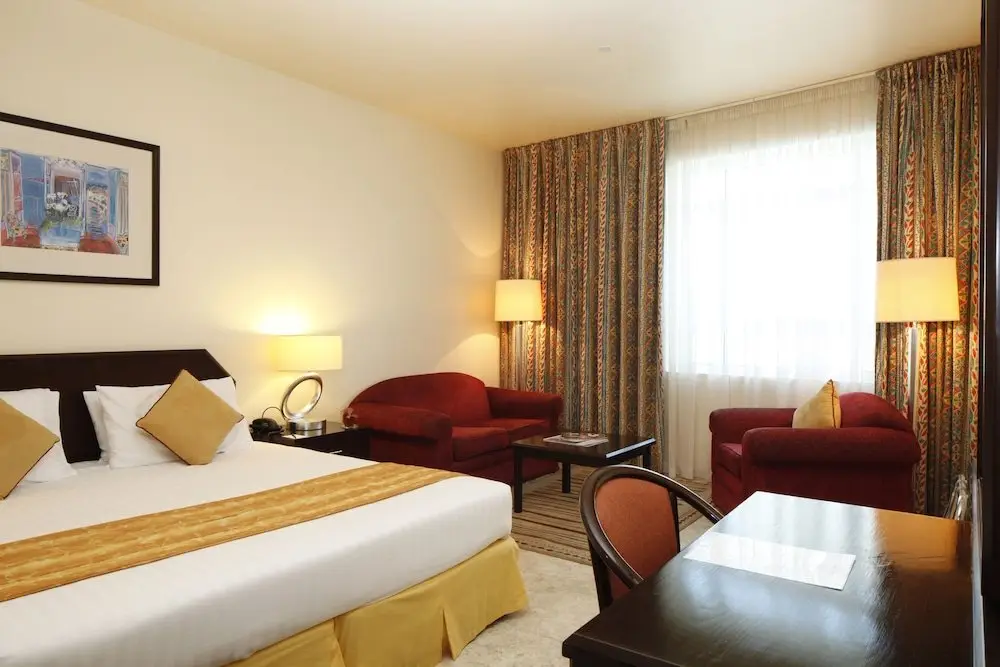 Дубай: Avari Al Barsha Apartment Hotel